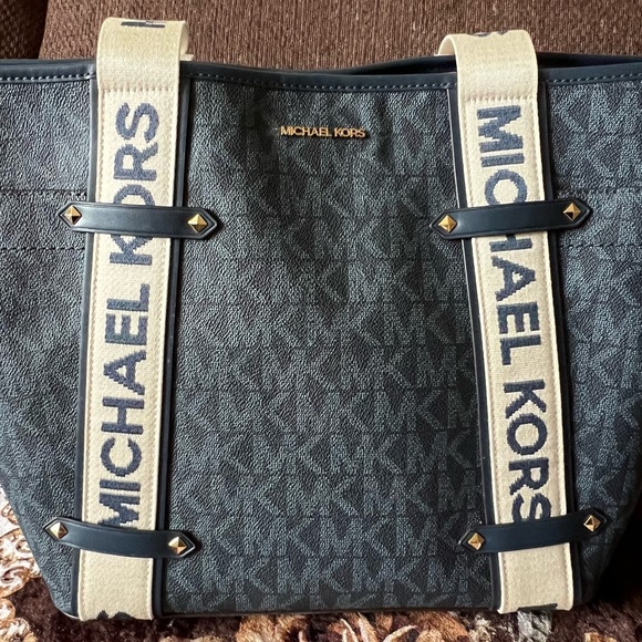 MICHAEL KORS Maeve Gold-Tone Hardware Large Open Tote Bag NWT-Admiral/Pale Blue - Picture 3 of 10